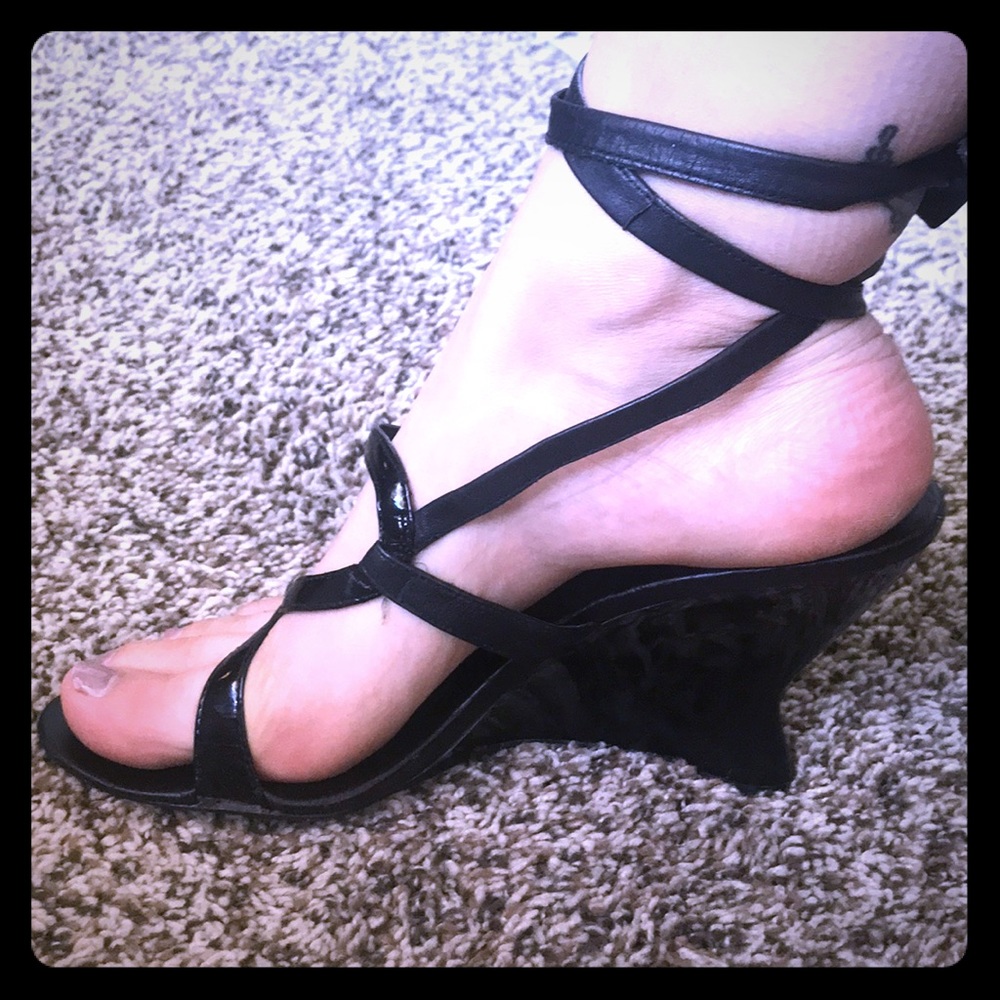 Nine West wedge heals